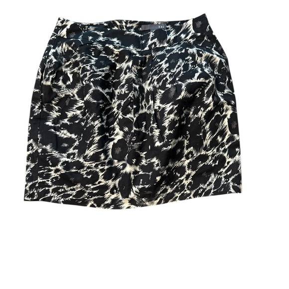 Forever 21 Black and White Animal Print Mini Skirt - Picture 2 of 4